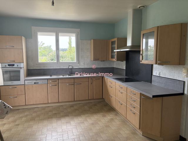 Charmante maison sur sous sol. de 90 m² 5 pièces en location à Dissay, 2 chambres