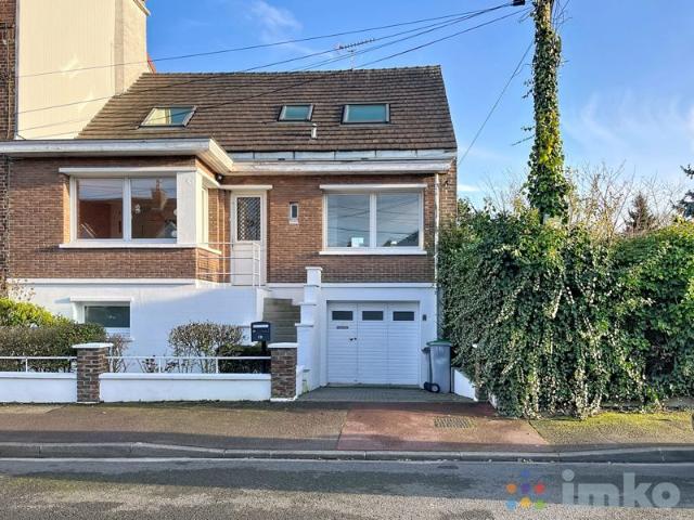 Charmante maison semi indivuelle au Buisson