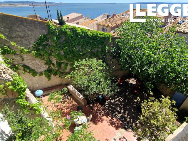 Charmante maison T4/5 avec un jardin exceptionnel et une vue sur l'étang, située dans un village de pêcheurs !