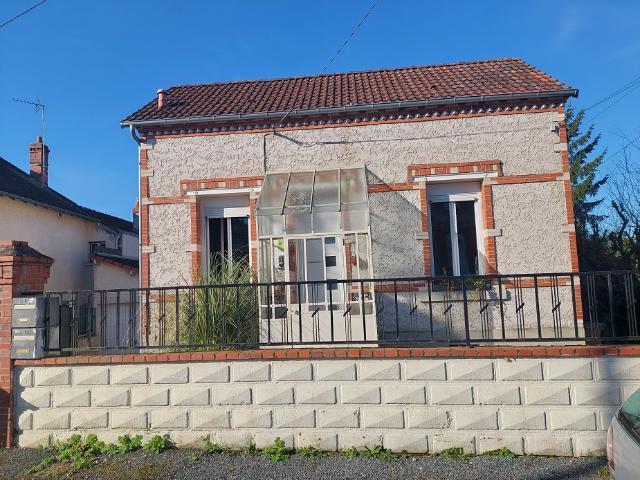 CHARMANTE MAISON TYPE 2 VIERZON