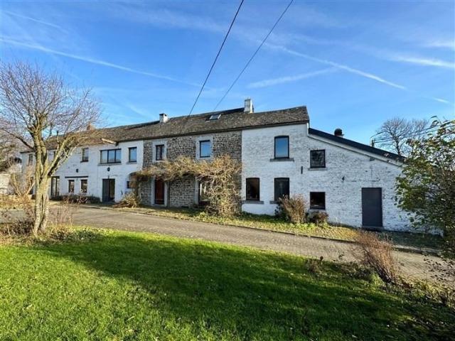 Charmante maison villageoise pleine de potentiel
