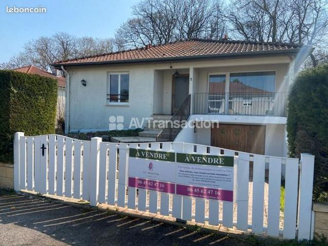 Charmante maison 144 m² avec grand garage et beau terrain