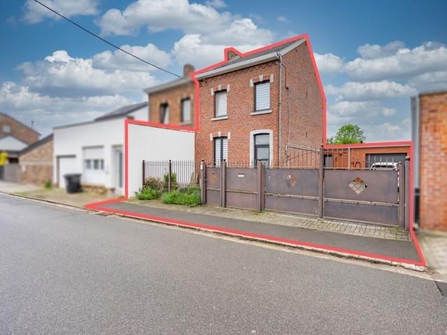 Charmante maison 3 façades a AWANS