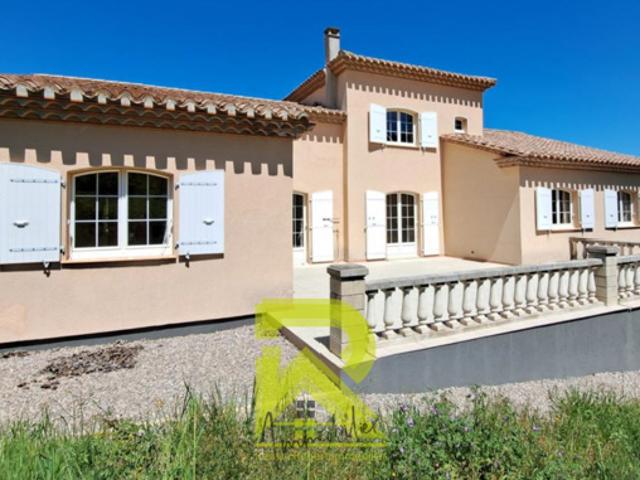 Charmante Maison + 4 appartements +1 terrain viabilisé à RIB