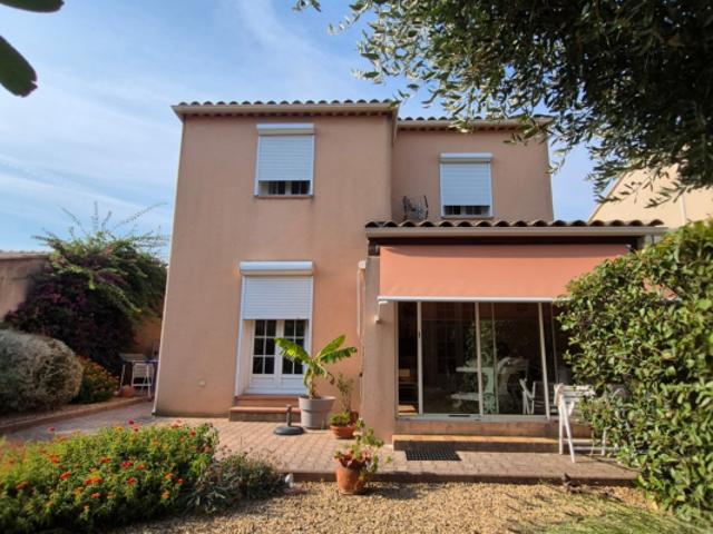 Charmante maison 4 pièces de 106 m2 avec exposition plein su
