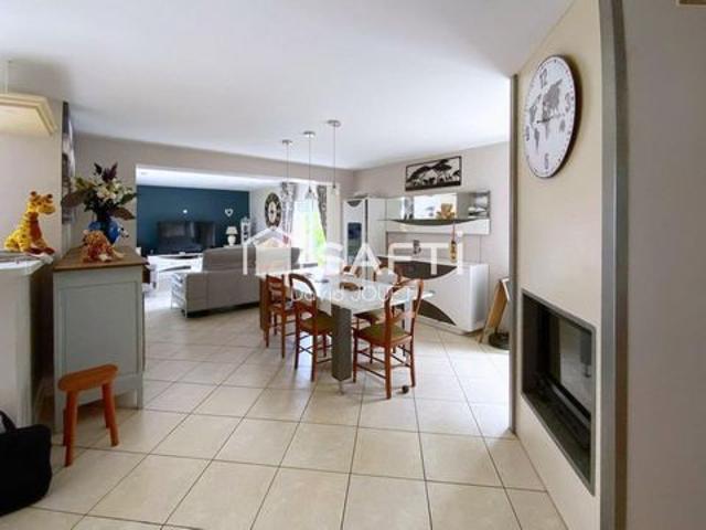 CHARMANTE MAISON 5 CHAMBRES 133m² AVEC PISCINE