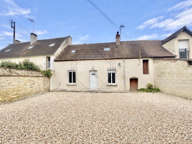 CHARMANTE MAISON 80M2 3 CHAMBRES + JARDIN à 2MIN DE MOUY