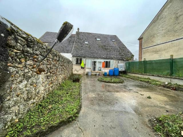 Charmante maison 8 pièces à Bransles