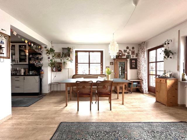 Wohntraum in Alterlangen Lerchenbühl: Helle Maisonette mit Balkon!