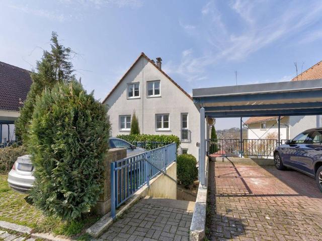 Charmante Split Level Hälfte mit bestem Ausblick in Lörrach Salzert