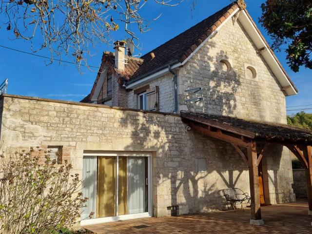 Charmante petite propriété proche du village de Lauzerte dan. 185m² Lauzerte