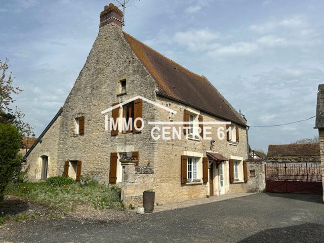 Charmante propriété maison avec ses dépendances sur 1821m2 d