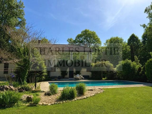 Charmante propriété avec piscine, appartement indépendant et. 166m² Castelfranc