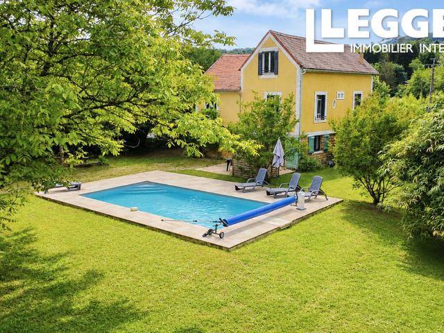 Charmante propriété avec piscine, espace indépendant et terrain constructible | 10 km Sud Sarlat
