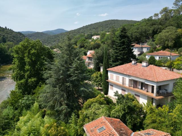 Charmante proprièté à Ganges de 207 m2 environ