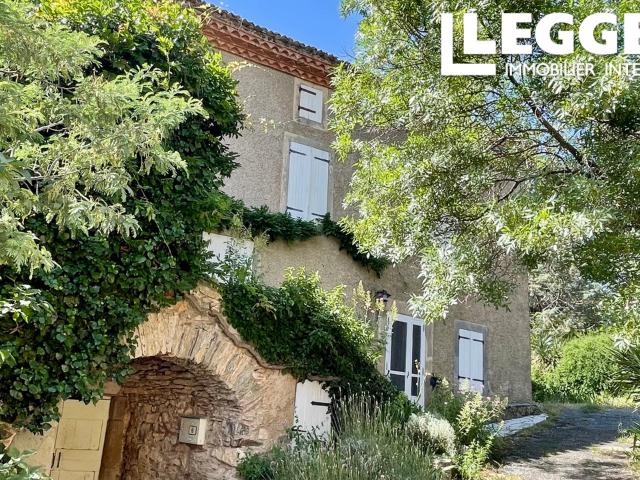 Charmante propriété de campagne avec beaucoup de potentiel et terrain dans le Minervois, Sud de la France
