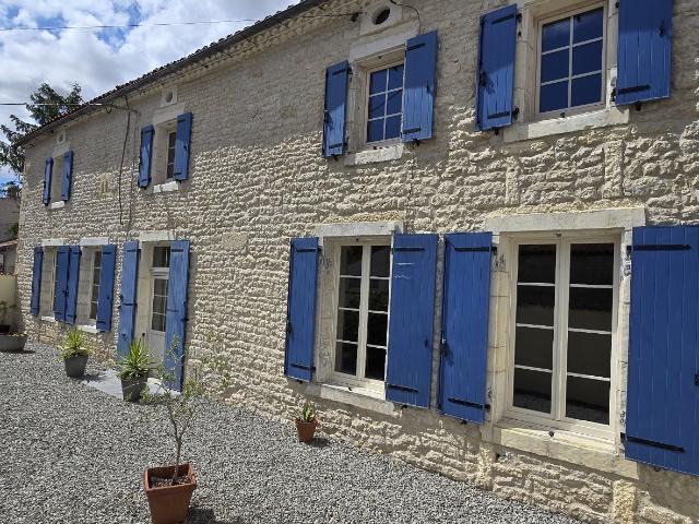 Charmante propriété en pierre de 5 chambres avec gîte