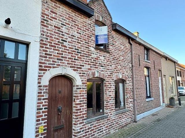 Charmante rijwoning te koop in de Kouterstraat, Kuurne!