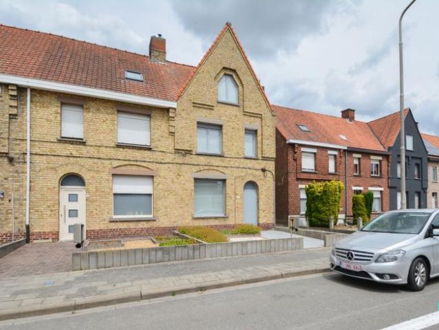 Charmante woning met uitweg
