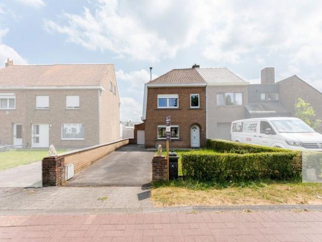 Charmante Woning met Zuidgerichte Tuin in Sint Kruis