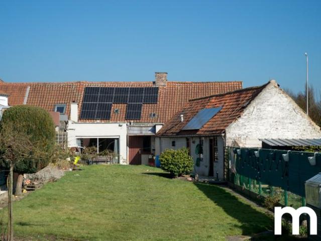 Charmante woning met ruime tuin dichtbij de Leieboorden te