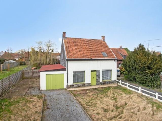 Charmante woning op een prachtig perceel te Beveren Roes.