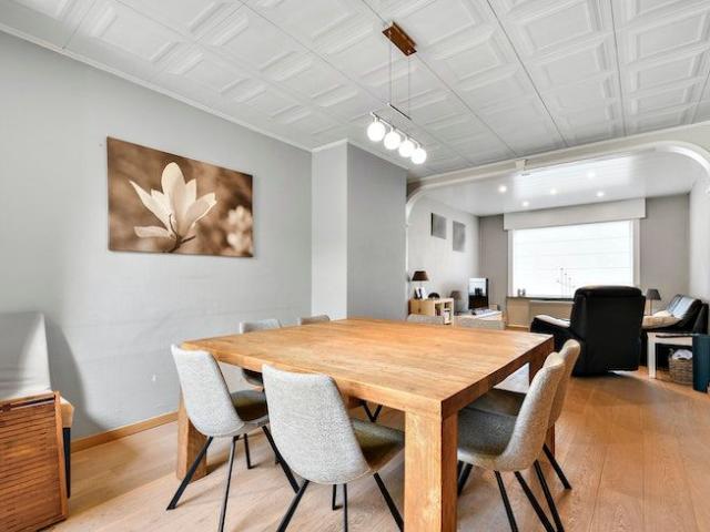Charmante woning op rustige ligging te koop te Menen
