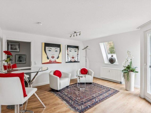 Charmante und voll möblierte Drei Raum Wohnung nahe Berlin