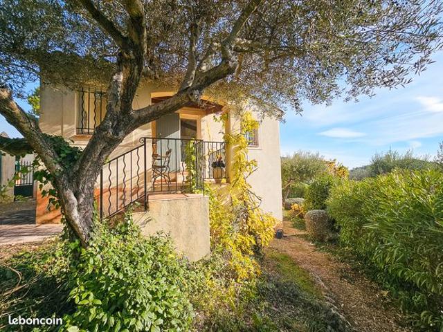 Charmante villa 3 chambres à pied du village de Lorgues