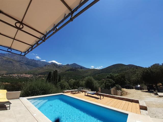 Charmante Villa 3 chambres Piscine Garage Vue montagnes Belles prestations