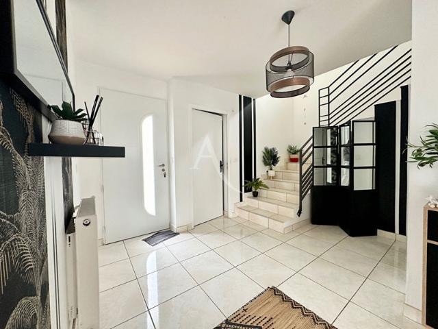 Charmante Villa 3 faces de 5 Pièces 145m2 Porte d'Espagne