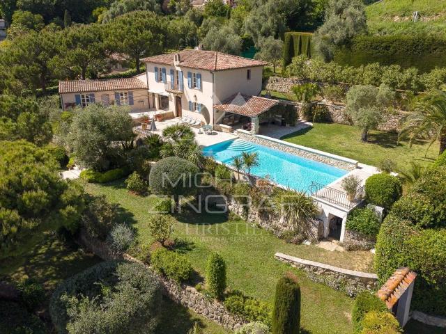 Charmante villa au calme à pied du village de Vence 210m² Vence