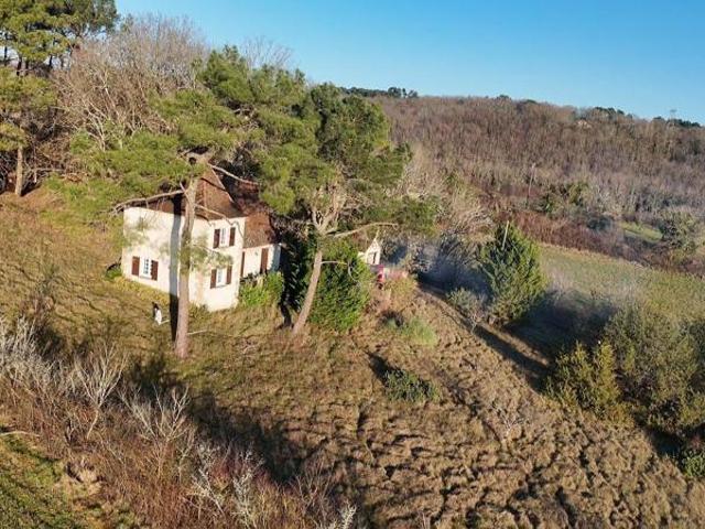 Charmante villa au calme sur grand terrain