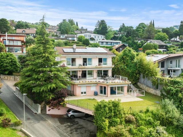 Charmante villa avec vue imprenable sur le lac et studio indépendant | dreamo. Ch