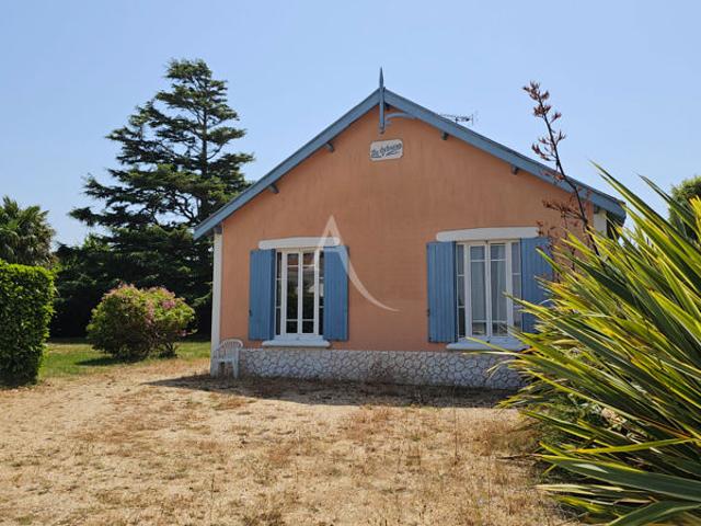 Charmante villa avec vue mer avec grand terrain constructible