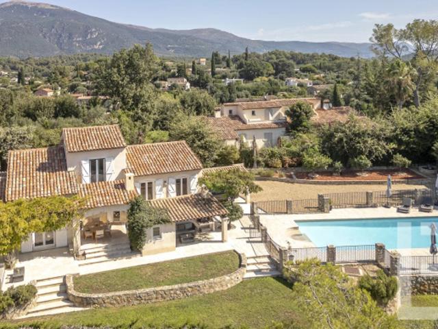 Charmante Villa avec des finitions haut de gamme à vendre au Ro