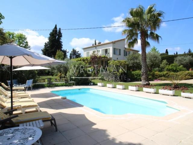 Charmante villa avec piscine Callian