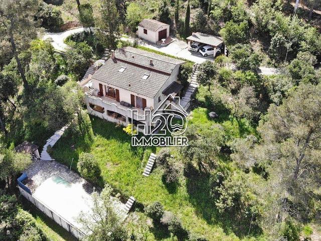 Charmante villa avec piscine et dépendance sur 3021m² de terrain