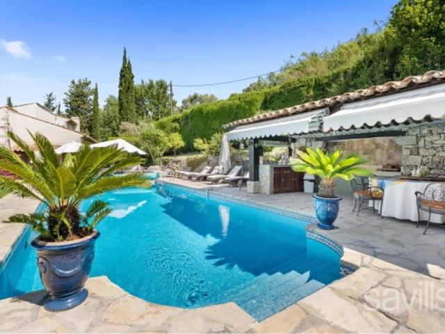 Charmante villa dans un domaine prisé