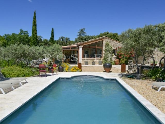 Charmante villa de plain pied à quelques minutes du centre de Gordes