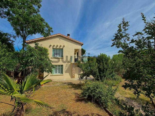 Charmante villa entièrement rénovée avec vue sur village cla