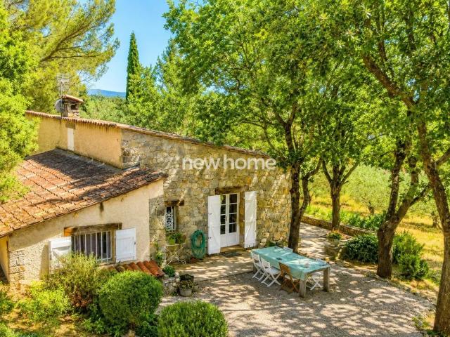 Charmante villa en pierre avec piscine 105m² Seillans