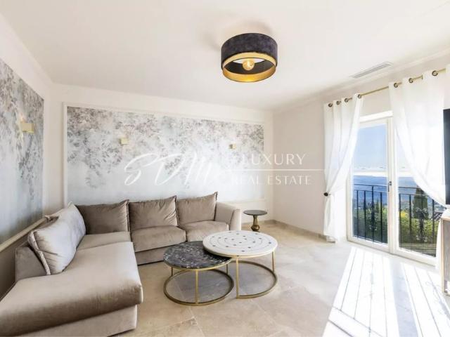 CHARMANTE VILLA SUR LES COLLINES DE LA CÔTE D'AZUR