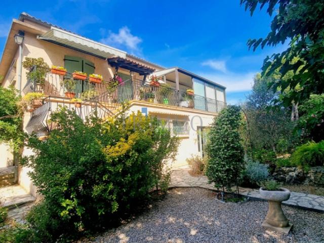 CHARMANTE VILLA PROVENCALE AVEC APPARTEMENT INDEPENDANT