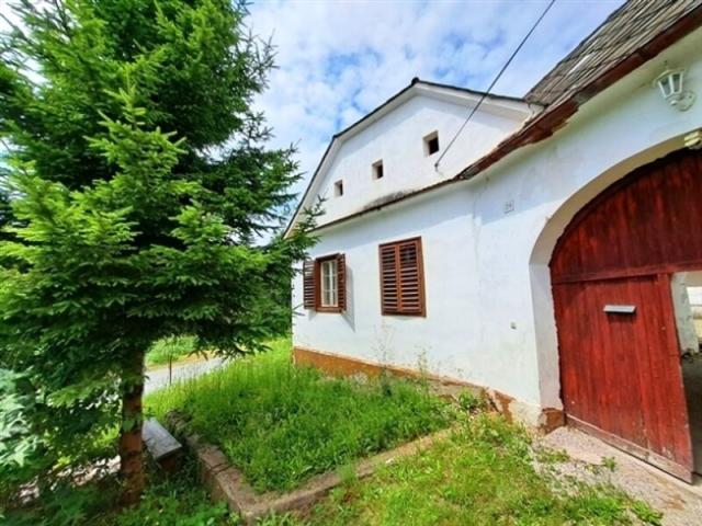 CHARMANTER ARKADENHOF um.1850 – 1.715m² EIGENGRUND – RARITÄT!