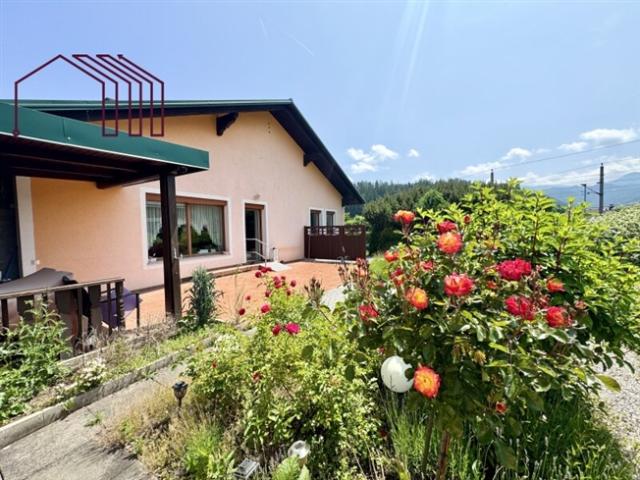 Charmanter Bungalow mit Gartenparadies & Kirchturmblick