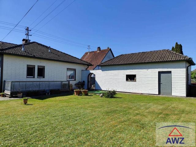 Charmanter Bungalow mit großem Garten und vielen Möglichkeiten!