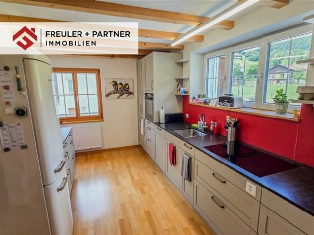Charmanter 3½ Zimmer Hausteil mit Hobbyraum umfassend saniert, mit idyllischem Aussenbereich