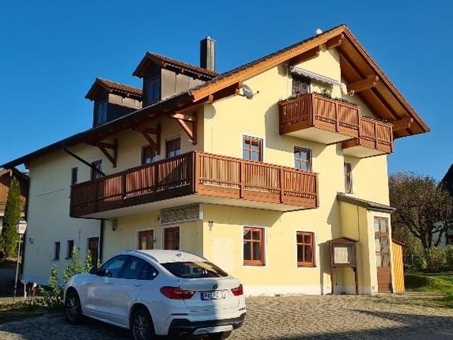 Charmantes Mehrfamilienhaus mit Gastronomie bzw. Gewerbefläche im Erdgeschoss, im schönen Bad Griesbach!