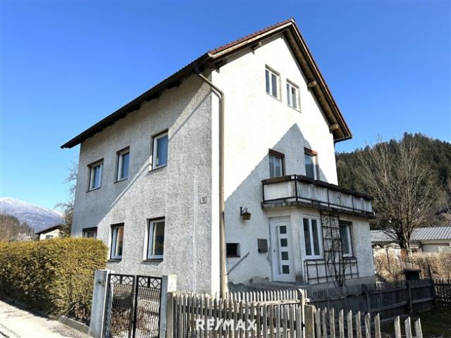 Charmantes Mehrfamilienhaus mit Riesenpotential